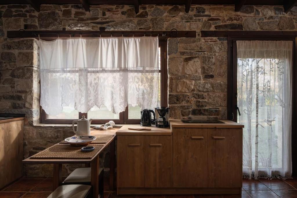 Traditionelles Appartement Athos Shadow Am Meer Paralia Sikias Luaran gambar